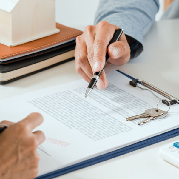 courtier-independant-au-travail